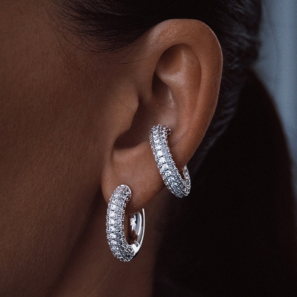 BILLION AVENUE CHUNKY KOS DIAMOND EARRING SILVER BILLION AVENUE CHUNKY KOS DIAMOND EARRING SILVER