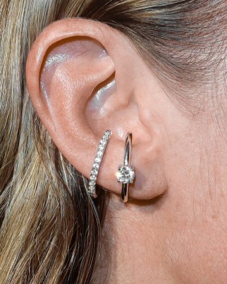 BILLION AVENUE SOLITAIRE HUG EARSTUD SILVER