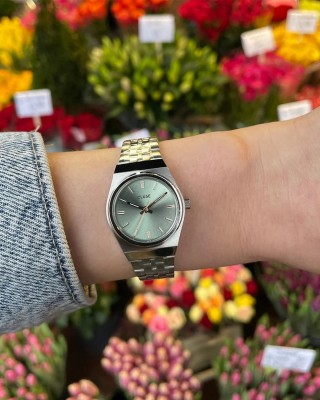 CLUSE Retro 70's Woman's Watch Silver Stainless Steel bracelet CW16301