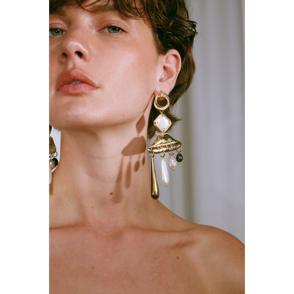 DESPERATE DESIGN SONIA Earrings Gold Bronze White Black Pearls