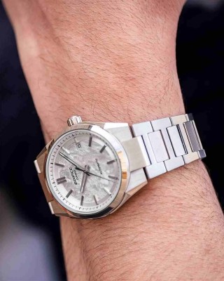 CASIO Edifice Αυτόματο Ρολόι  Ασημί Ανοξείδωτο Ατσάλι Μπρασελέ EFK-110D-7AER