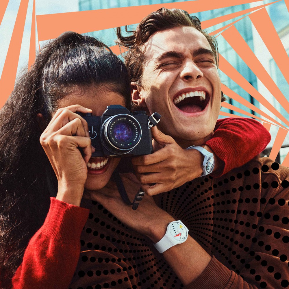 SWATCH BACK TO 1984 SPECIAL SET Unisex Ρολόγια με Γκρι και Λευκό Λουράκια  Σιλικόνης SZS34