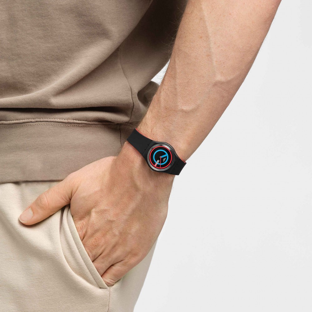 SWATCH CIRCLING BLACK Ρολόι μαύρο λουράκι σιλικόνης SO28B706